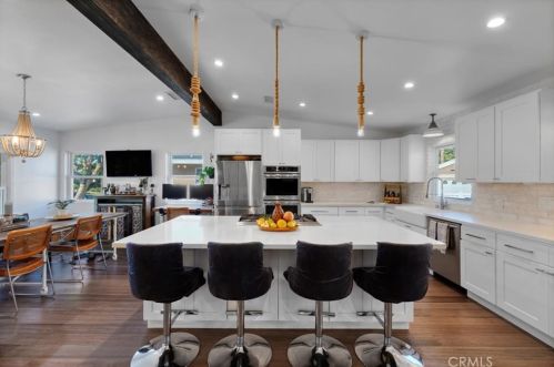 20020 Donora Ave, Torrance CA  90503-1910 exterior