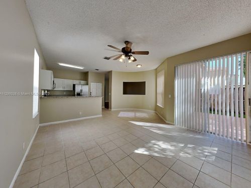 15822 20th St, Hollywood FL  33027-4206 exterior