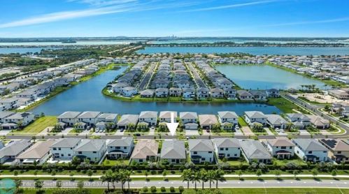 17451 41 St, Hollywood FL 33029-5035 exterior