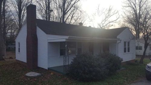 2803 Whitner St, Anderson SC  29626-1034 exterior