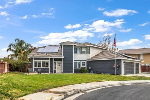 546 Heidi Cir, Beaumont, CA 92223-6816