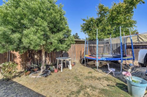 161 Sierra Ct, Hollister CA  95023-3045 exterior