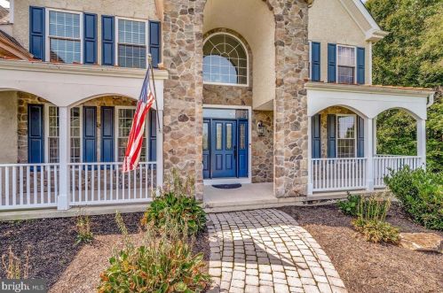 108 Waterfall Ln, Landenberg, PA 19350-1595