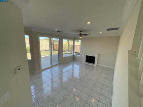 1870 Summerfield Ct, Oakley CA  94561-3074 exterior