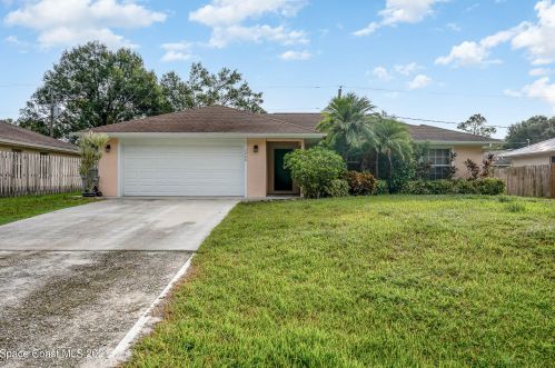 2260 87th Ct, Vero Beach, FL 32966-5043