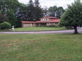 110 Volkswood Dr, Butler, PA 16001-1529