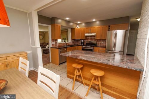 1221 Cedar Rd, Prospectville, PA 19002-4922