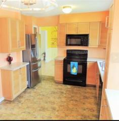 37 Laura Dr, Newtonville NY  12110-2307 exterior