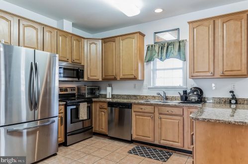 1996 Retta Gilliam Ct, Washington, DC 20020-4610