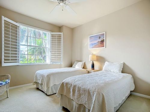 5690 Lago Villaggio Way, Naples FL  34104-5739 exterior