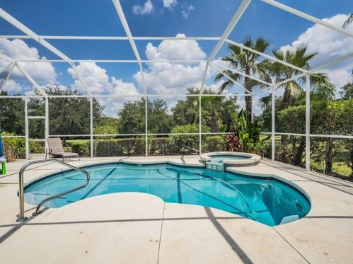 12732 Grand Traverse Dr, Dade City, FL 33525-8230