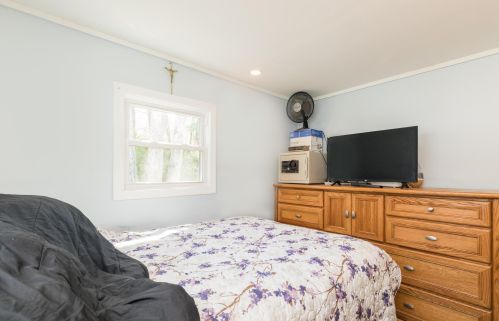 9 Friendship Dr, Salem NH  03079-3016 exterior