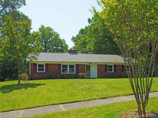 1626 Lumarka Dr, Charlotte, NC 28212-7667
