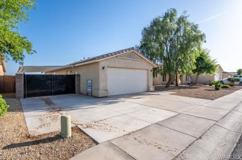 2454 Saguaro Dr, Mohave Valley, AZ 86440-8622