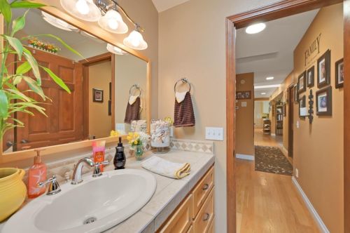 18883 Hummingbird Dr, Lake Wildwood CA  95946-9694 exterior