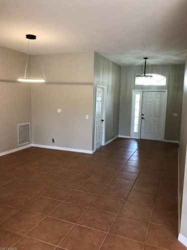 2813 Amberwood Ln, Naples FL  34120-7522 exterior