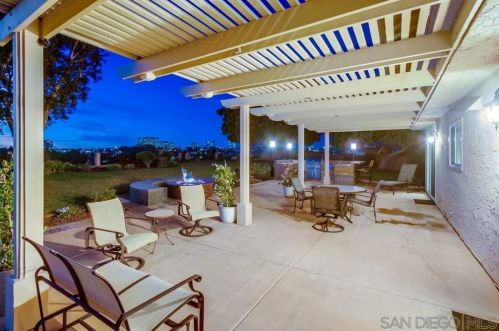 7060 Dennison St, San Diego CA 92122-2431 exterior