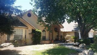 2232 Indianapolis Ave, Clovis, CA 93611-6033