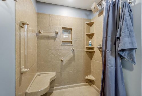 1075 Chenonceaux Dr, Marion OH  43302-6734 exterior