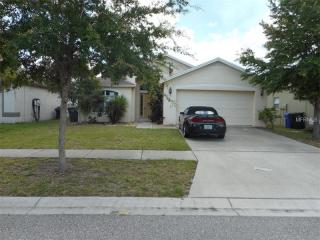515 9th St, Ruskin, FL 33570-7618