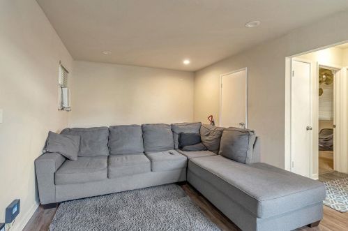 416 Poplar Ave, Redwood City CA  94061-3019 exterior