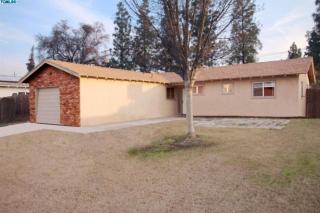 1545 Arthur St, Hanford, CA 93230-5511