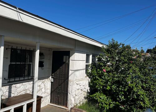 1042 Goodyear St, San Diego, CA 92113-3144