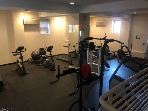 70 Munn Ave, East Orange NJ  07018-4352 exterior