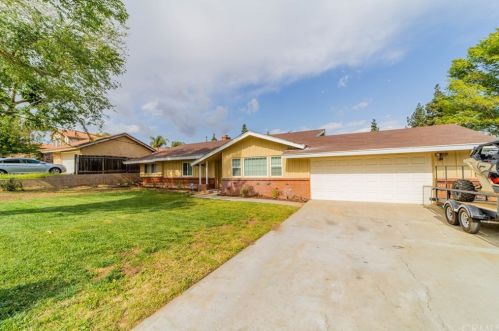 5361 Golden Ave, Riverside CA  92505-2416 exterior