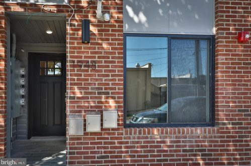 1948 6th St, Philadelphia PA  19122-2104 exterior