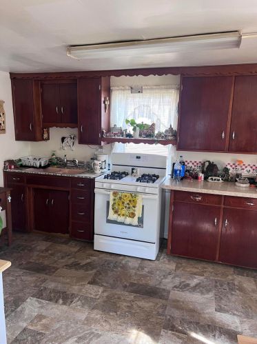 1104 16th St, Two Rivers, WI 54241-3002