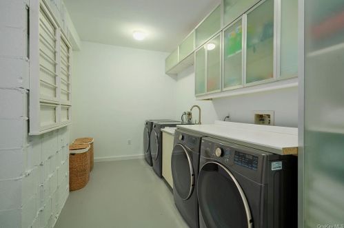 457 Lake Rd, Tuxedo Park NY  10987-4108 exterior