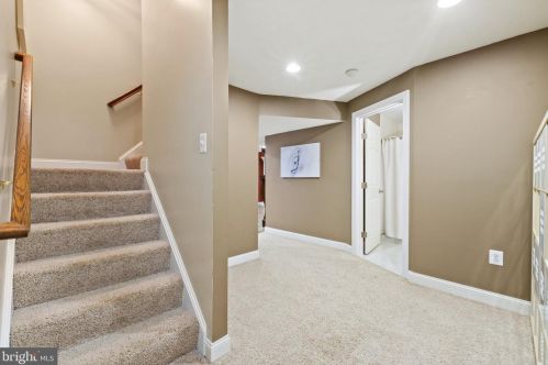 14829 Cox Creek Ct, Haymarket VA  20169-2626 exterior