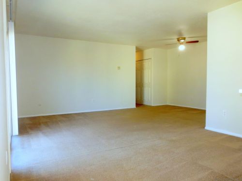 6884 Parkside Ave, San Diego, CA 92139-3830