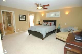615 9th St, Hermosa Beach CA  90254-3924 exterior
