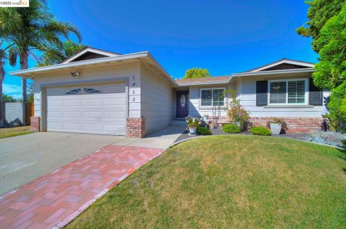 1458 Wildcat Ct, Oakley, CA 94561-2032