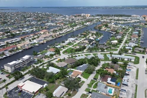 4325 16th Pl, Cape Coral FL  33904-7430 exterior