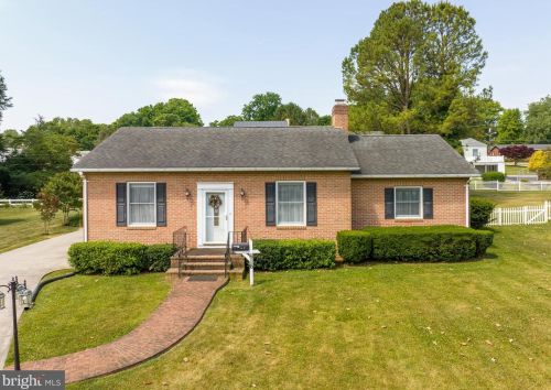 616 Seminary St, Charles Town WV  25414-1447 exterior