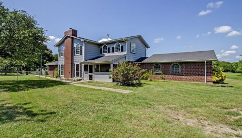 2608 Emerald Forest Dr, Burleson, TX 76028-7736