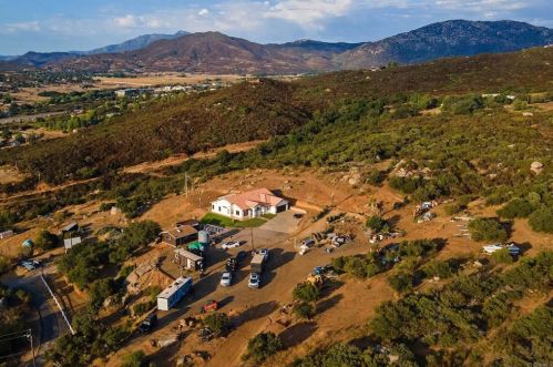 4539 Alpine, Alpine CA  91901-2110 exterior