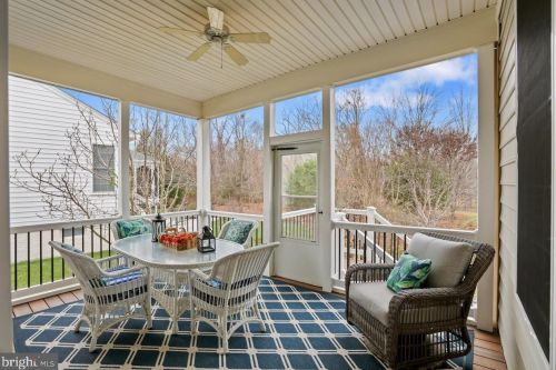 15625 Alderbrook Dr, Haymarket VA  20169-6131 exterior