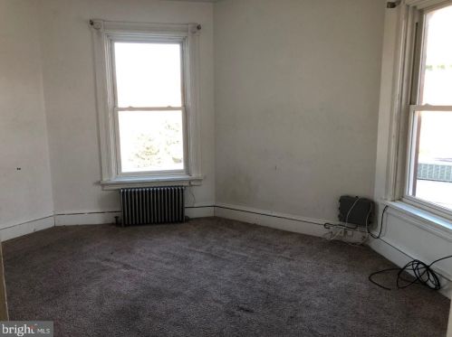541 High St, Pottstown, PA 19464-6617