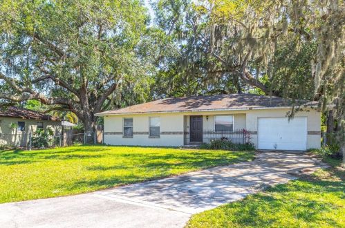2354 Timbercreek Loop, Lakeland FL  33805-8576 exterior