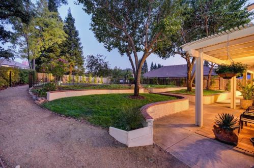 255 American River Canyon Dr, Folsom CA  95630-7142 exterior