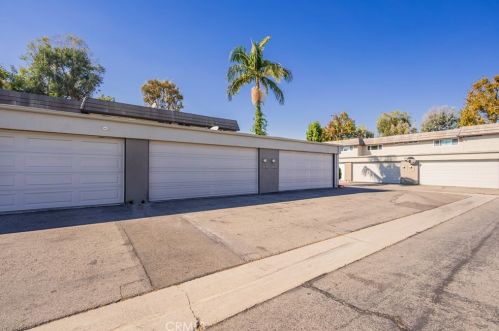 17730 Regency Cir, Bellflower CA  90706-7005 exterior