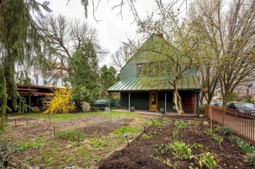 5900 Jackson St, Pittsburgh, PA 15206-2116