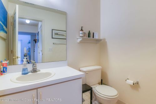 43 Phoenix Ct, Tinton Falls NJ  07712-7772 exterior