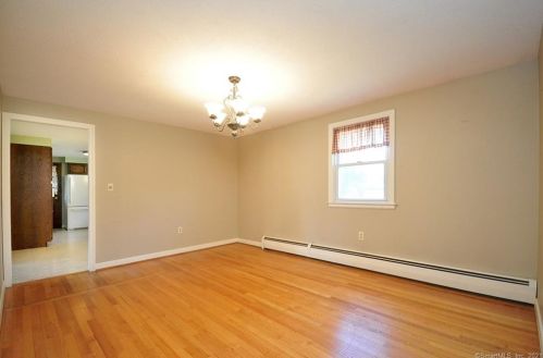 55 Foster Ln, Windsor CT exterior