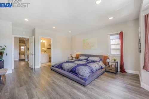 24494 Leona Dr, Hayward CA  94542-1010 exterior