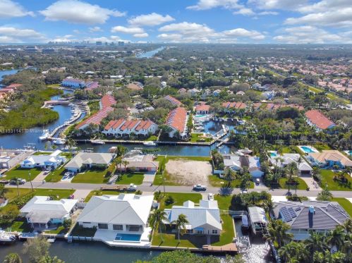 2400 Edward Rd, West Palm Beach, FL 33410-1208
